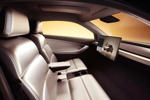 tesla-cybercab-interior-minimalist-no-steering-wheel.jpg